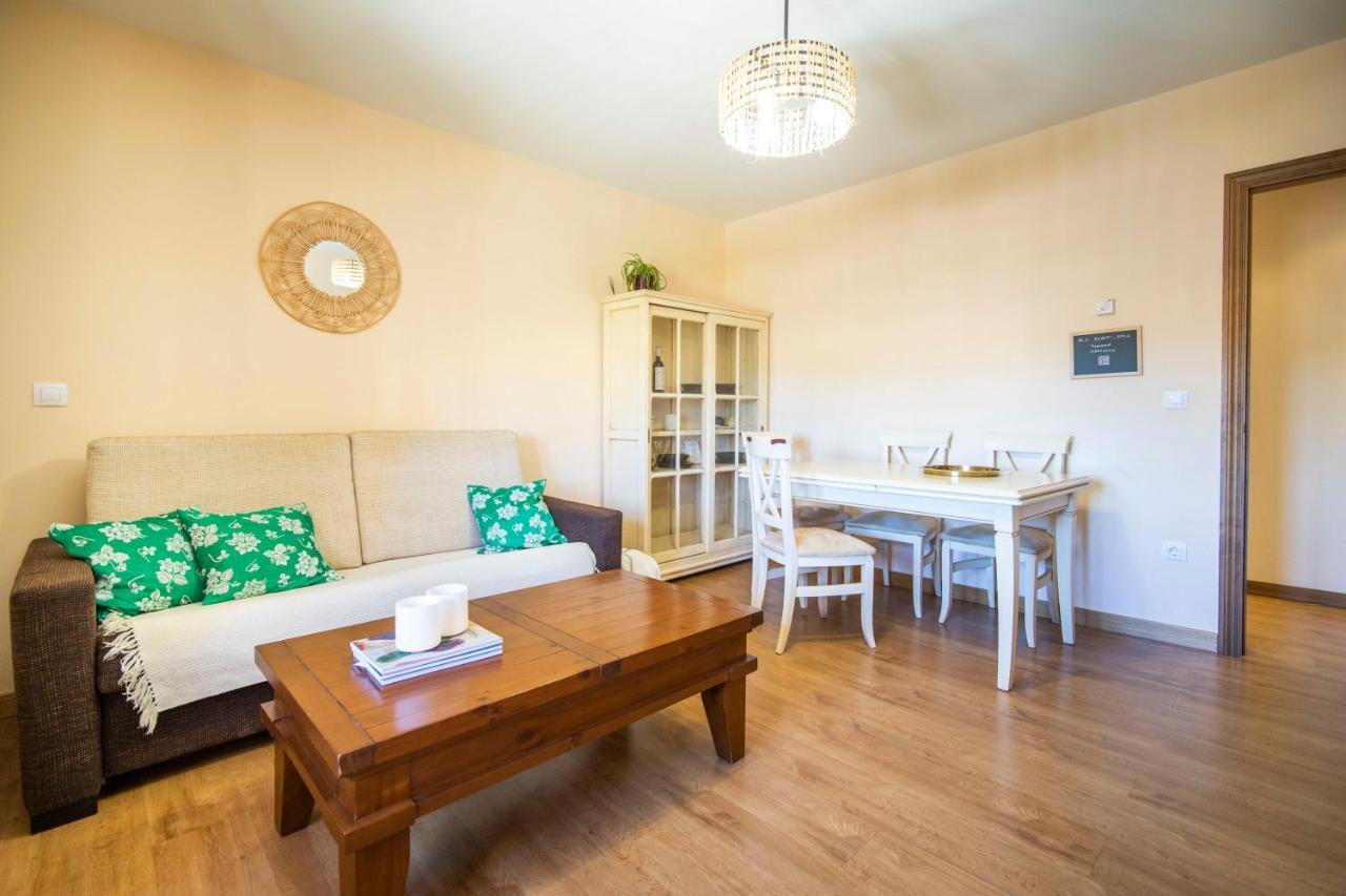 Apartamentos Ribera Del Duero Las Escuelas Vadocondes Esterno foto