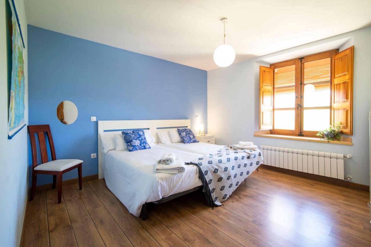 Apartamentos Ribera Del Duero Las Escuelas Vadocondes Esterno foto