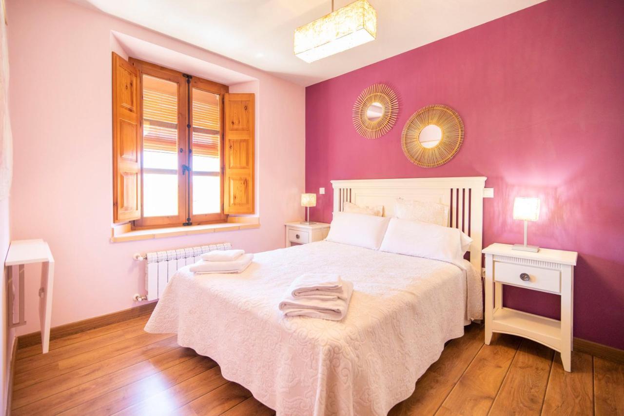 Apartamentos Ribera Del Duero Las Escuelas Vadocondes Esterno foto